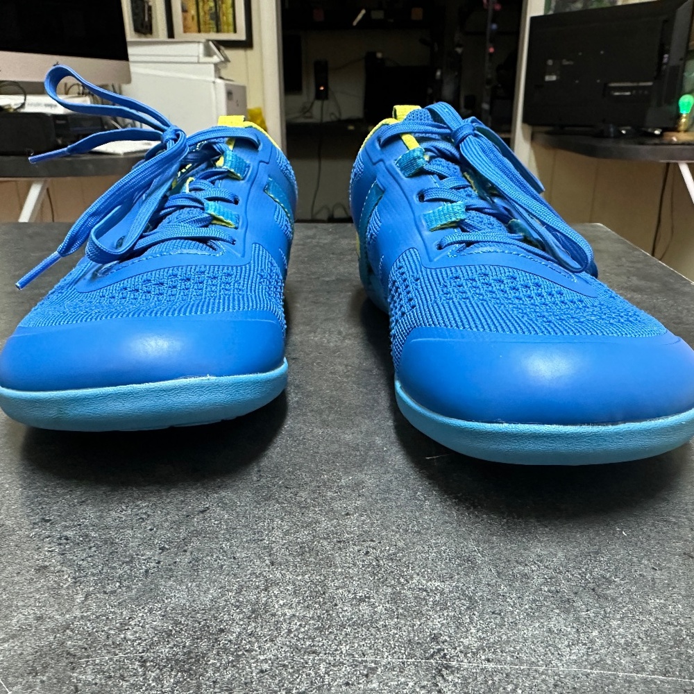 Xero Neo minimalist athletic shoe